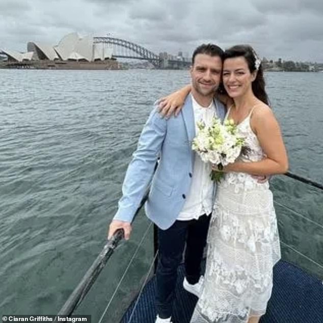 Ciaran Griffiths, 41, von der Coronation Street, hat nur wenige Wochen nach seinem Ausstieg aus der Soap heimlich seine Freundin geheiratet