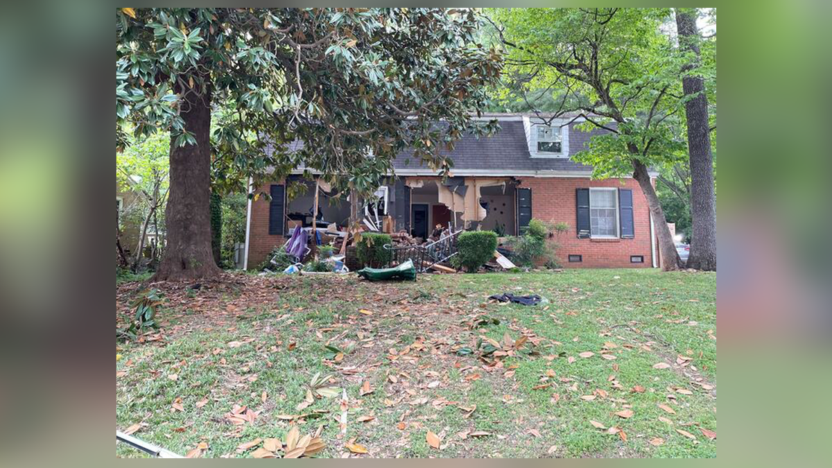 Haus, in dem der Verdächtige vier Polizisten aus Charlotte tötete