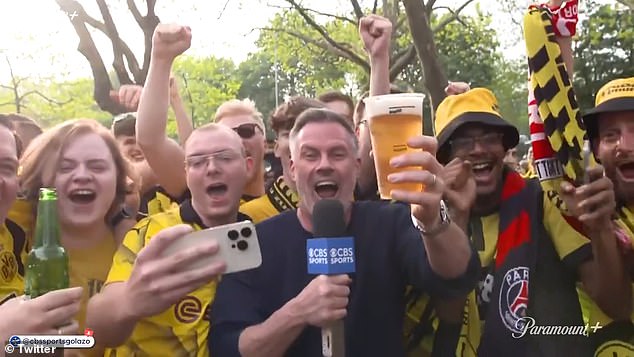 Jamie Carragher trank live im Fernsehen vor dem Spiel Dortmund-PSG urkomisch ein Bier
