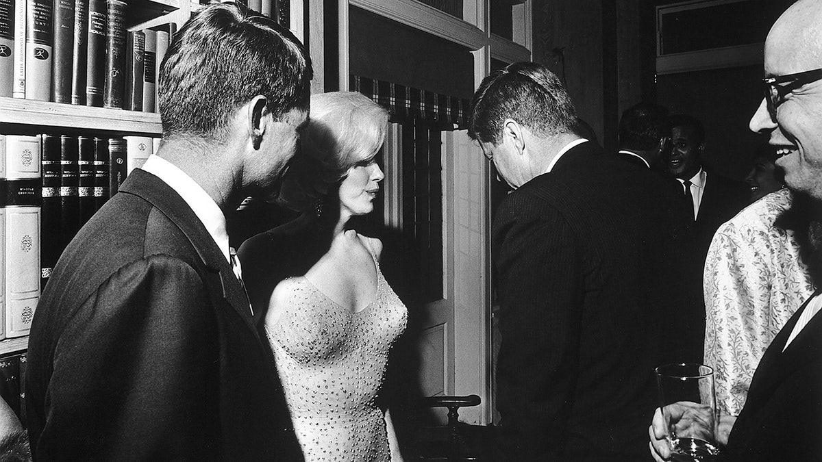 Marilyn Monroe und Präsident John F. Kennedy