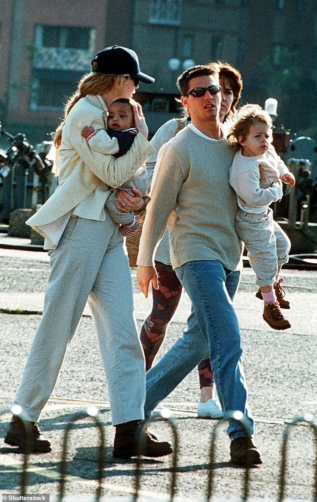 Tom Cruise und Nicole Kidman adoptierten Anfang der 1990er Jahre ihre Kinder Connor und Isabella