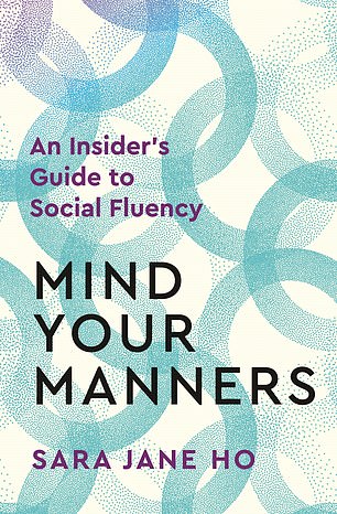 Sara's Mind Your Manners: An Insider's Guide to Social Fluency (Bluebird) ist bei Amazon erhältlich