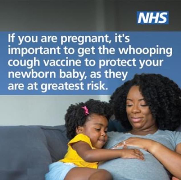 Schwangere Frauen werden dringend gebeten, sich impfen zu lassen, um ihr Baby in den ersten Lebenswochen vor einer Infektion zu schützen.  Der Schutz sollte so lange anhalten, bis sie alt genug sind, um sich selbst impfen zu lassen