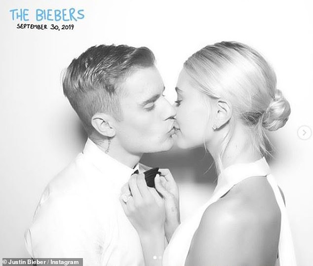 Justin heiratete Hailey am 13. September in einem Gerichtsgebäude in New York City – ein Jahr später feierten sie mit einer Hochzeitsfeier