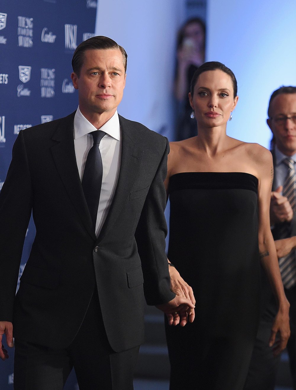 Brad Pitts Sicherheitsbeamter Tony Webb behauptet, Angelina Jolie habe versucht, Kinder dazu zu bringen, ihren Vater zu brüskieren 951