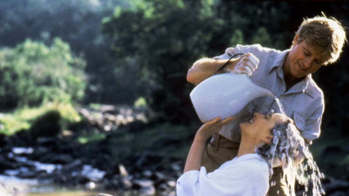 Robert Redford wäscht Meryl Streeps Haare aus Afrika