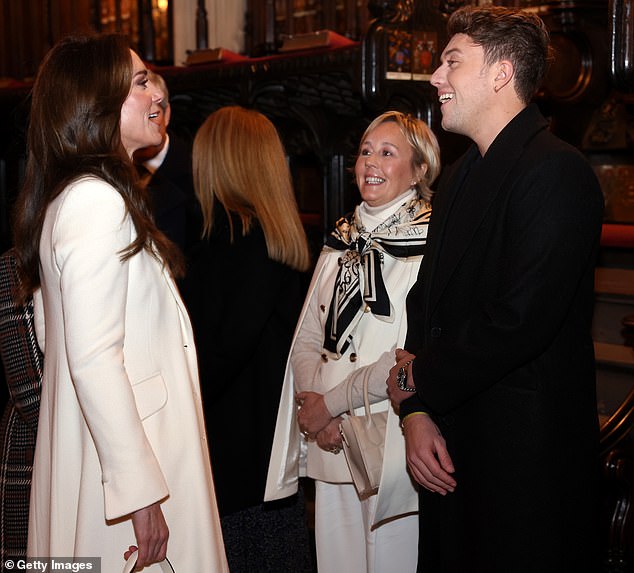 Die Prinzessin von Wales ist letztes Jahr mit Roman und Shirlie Kemp beim Weihnachtsliedgottesdienst „Gemeinsam zu Weihnachten“ in der Westminster Abbey abgebildet