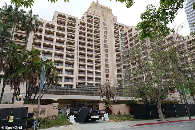 Dies ist das ehemalige InterContinental-Hotel in Century City, Los Angeles, wo Diddy angeblich seine damalige Freundin Cassie Ventura angegriffen hat