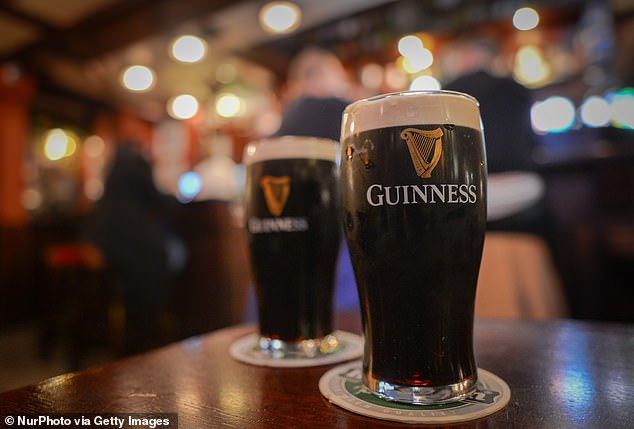 Jugendbeben: Unter jüngeren Trinkern bestehe laut Sir Tim Martin eine wachsende Nachfrage nach dem legendären Stout Ale Guinness, das laut Martin „früher von Jungs in meinem Alter konsumiert“ wurde.