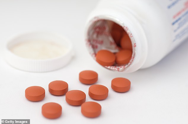 Eine bestimmte Art von Antidepressiva, sogenannte selektive Serotonin-Wiederaufnahmehemmer (SSRIs), kann entzündungshemmende Medikamente wie Ibuprofen beeinträchtigen