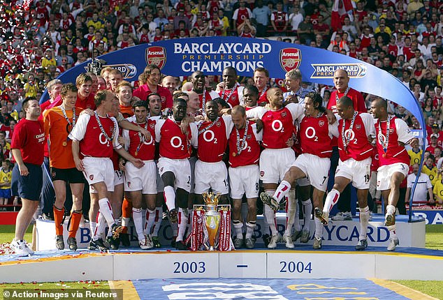 Am Mittwoch vor 20 Jahren holte sich Arsenal am Ende einer atemberaubenden Saison den Premier-League-Pokal