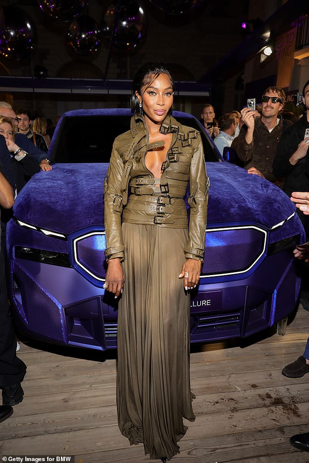 Naomi Campbell, 53, verließ ihre eigene exklusive BMW-Party am Mittwochabend nach nur SIEBEN MINUTEN, nachdem sie bei den Filmfestspielen von Cannes in einem khakifarbenen, militärisch inspirierten Outfit begeistert hatte