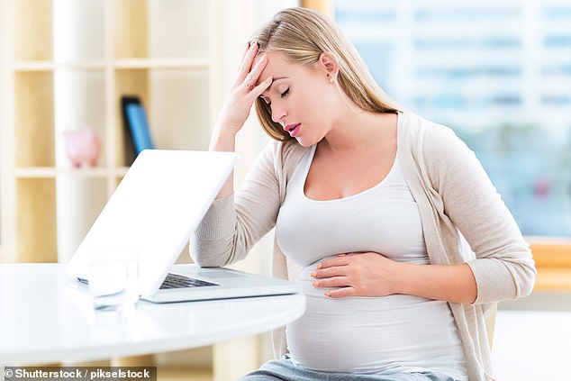 Laut einer neuen Studie kann das Erleben eines hohen Stressniveaus während des dritten Schwangerschaftstrimesters mit einem niedrigeren IQ bei männlichen Babys verbunden sein (Aktenfoto).