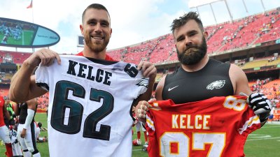Travis Kelce und Jason Kelces Familienführer: NFL-Stars werden als erste Brüder, die im Super Bowl 62 und 87 gegeneinander antreten, Geschichte schreiben