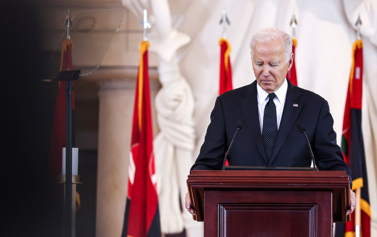 Präsident Joe Biden in der Emancipation Hall im US-Kapitol in Washington, D.C., am 7. Mai 2024. Biden verurteilte Antisemitismus bei Protesten auf dem College-Campus gegen Israel während einer jährlichen Holocaust-Gedenkfeier.