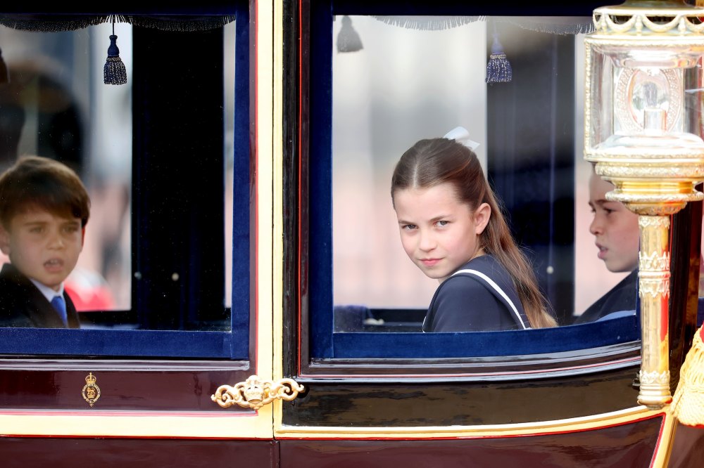 Prinz Louis, Prinz George und Prinzessin Charlotte nehmen an der Parade „Trooping the Colour“ teil