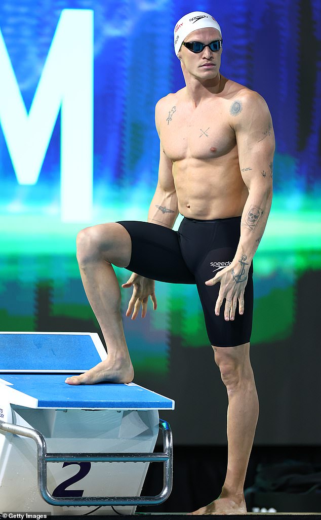 Simpson war ein vielversprechender Nachwuchsschwimmer und gewann im Alter von 12 Jahren zwei Goldmedaillen bei den Staatsmeisterschaften von Queensland im Jahr 2009.