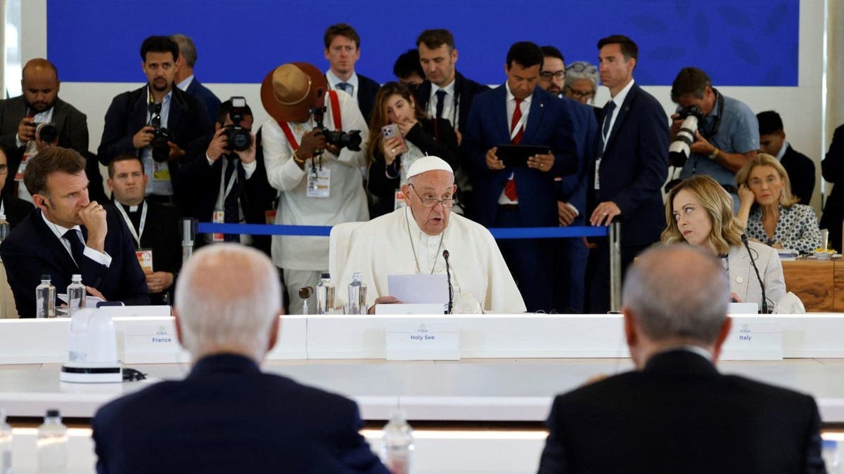 Papst Franziskus G-7