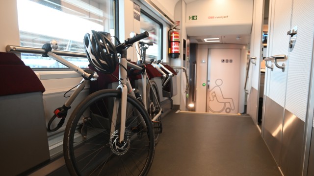 From Munich to Verona: There is also space for bicycles on the trains.
