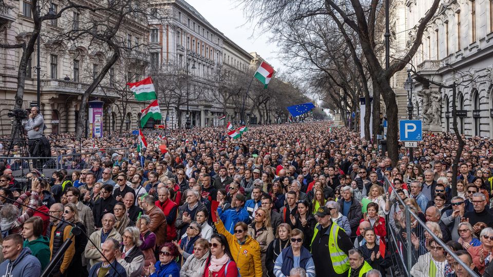 Mass protests against the Orbán government, led by Péter Magyar, in March 2024