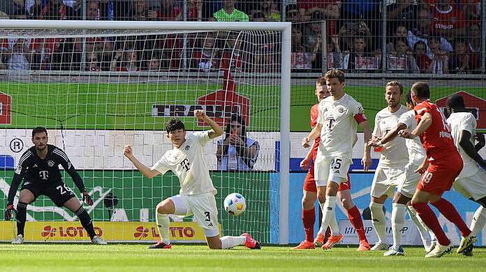 Lost in Heidenheim 2:3.  The Bayern stars around Thomas Müller.