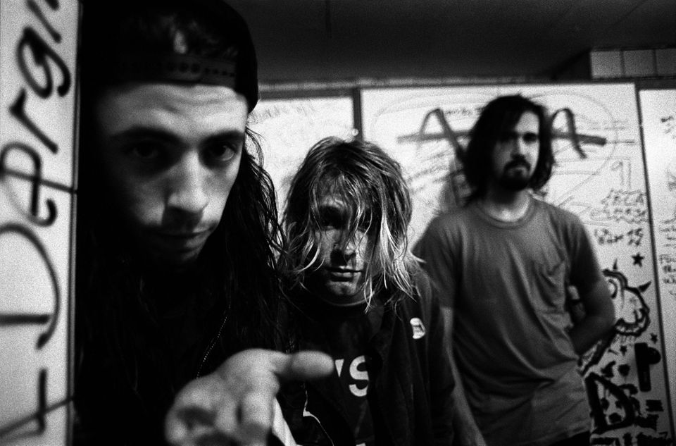 Nirvana 1991 bei einem Foto-Shooting in Frankfurt. Von links: Dave Grohl (Schlagzeug), Kurt Cobain (Gesang und Gitarre) and Krist Novoselic (Bass). 