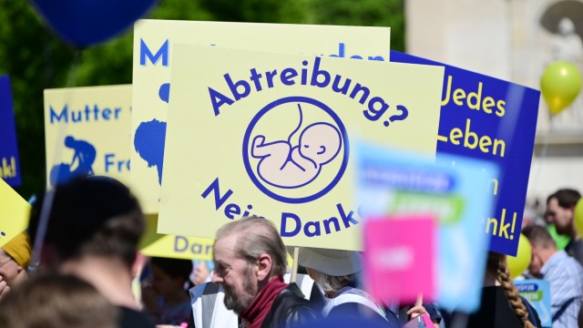 "March for Life": This year, significantly fewer abortion opponents came to the demonstration on Königsplatz than the year before.