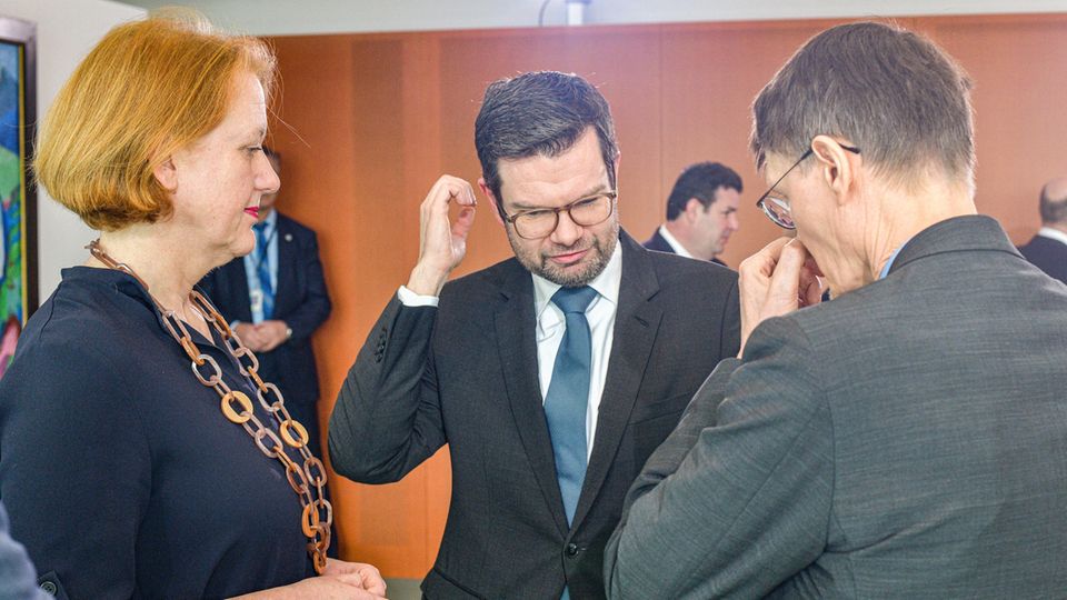 Family Minister Lisa Paus (Greens), Justice Minister Marco Buschmann (FDP), Health Minister Karl Lauterbach (SPD)