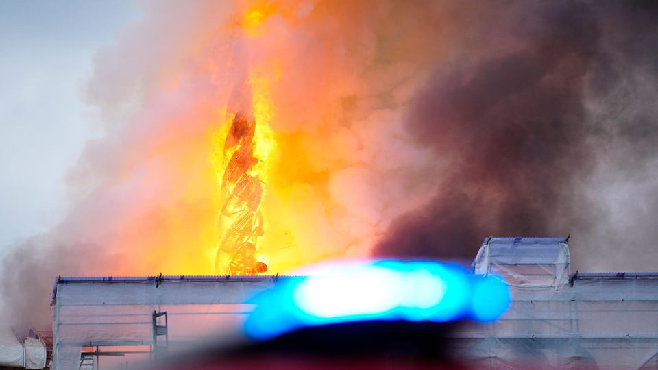 The iconic spire burned ablaze