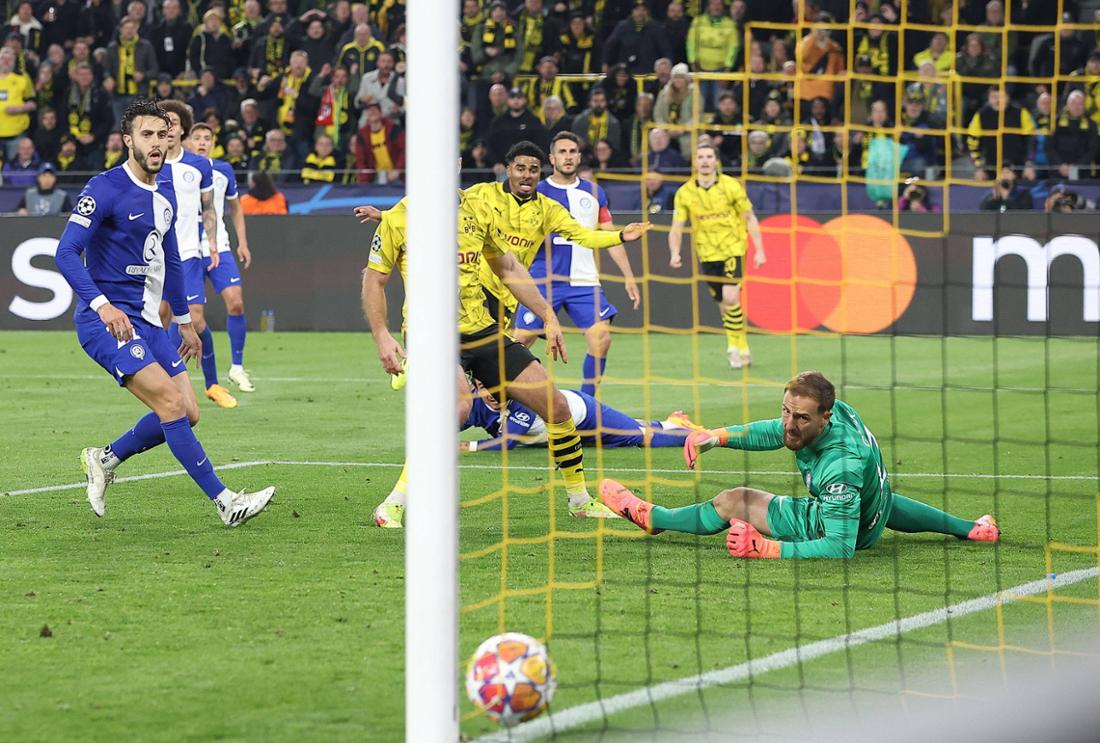 Tor für Dortmund gegen Atlético Madrid. Das 2:0 durch Ian Maatsen.