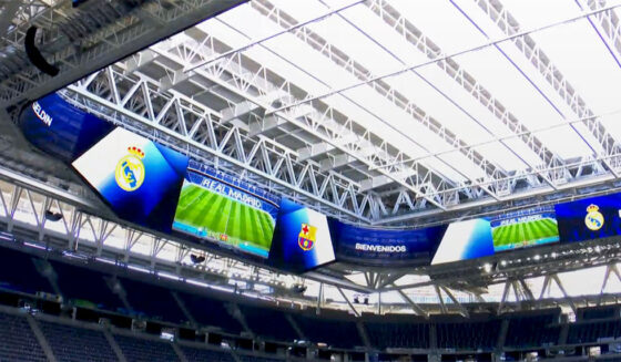 Real Madrid Estadio Santiago Bernabéu Anzeigetafel 360 Grad Ring Video