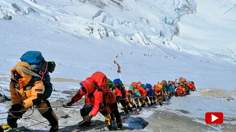 "Corpses are stumbled over": Rush on Mount Everest still high