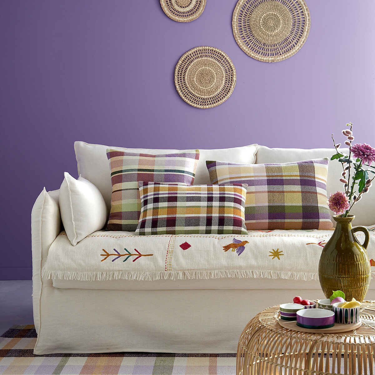 Makeover the sofa for spring with the seat mattress