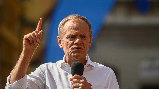 Poland: "I will focus on protecting the borders and not on making it easier for those who want to cross them": Polish Prime Minister Donald Tusk.
