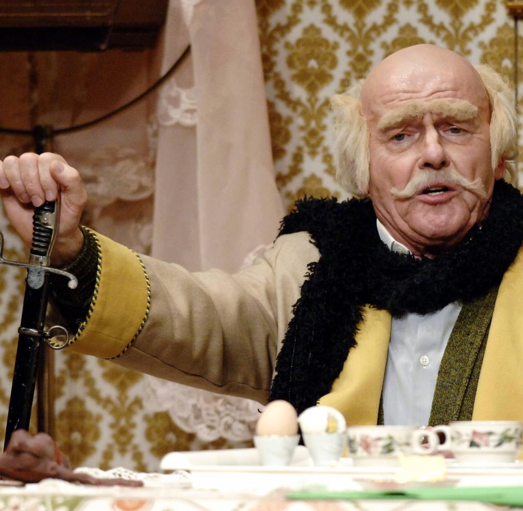 Wichart von Roëll as Grandpa Klimbim, here in a revival from 2005