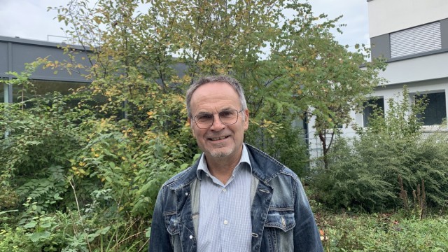 Education in Bavaria: Headmaster Helmut Klemm, 64, would change a lot in the Bavarian school system.  At his middle school in Erlangen, he turned math lessons around and the students are benefiting from it.
