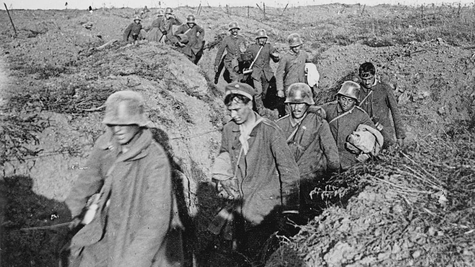 The end: The German soldiers surrender in the crater landscape of Vauxaillon.