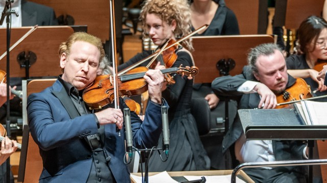 Classic series "Stars & Rising Stars": Star violinist Daniel Hope, here at the WDR birthday gala in Bochum in March, also had a great mentor: Yehudi Menuhin, with whom he took lessons as a child.