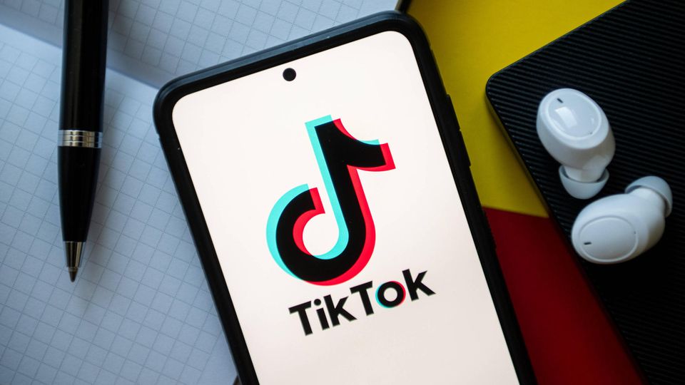 The app "TikTok" from the Chinese company ByteDance is being criticized 