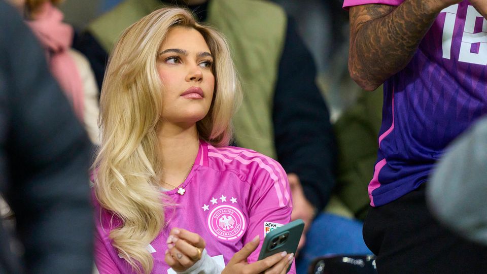 All in pink: blonde fan wears German European Championship jersey