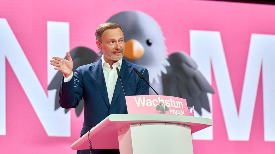 Christian Lindner speaks at the 75th Federal Party Conference of the FDP