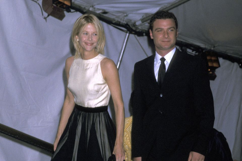 Meg Ryan with Liev Schreiber at her last Met Gala in 2001.