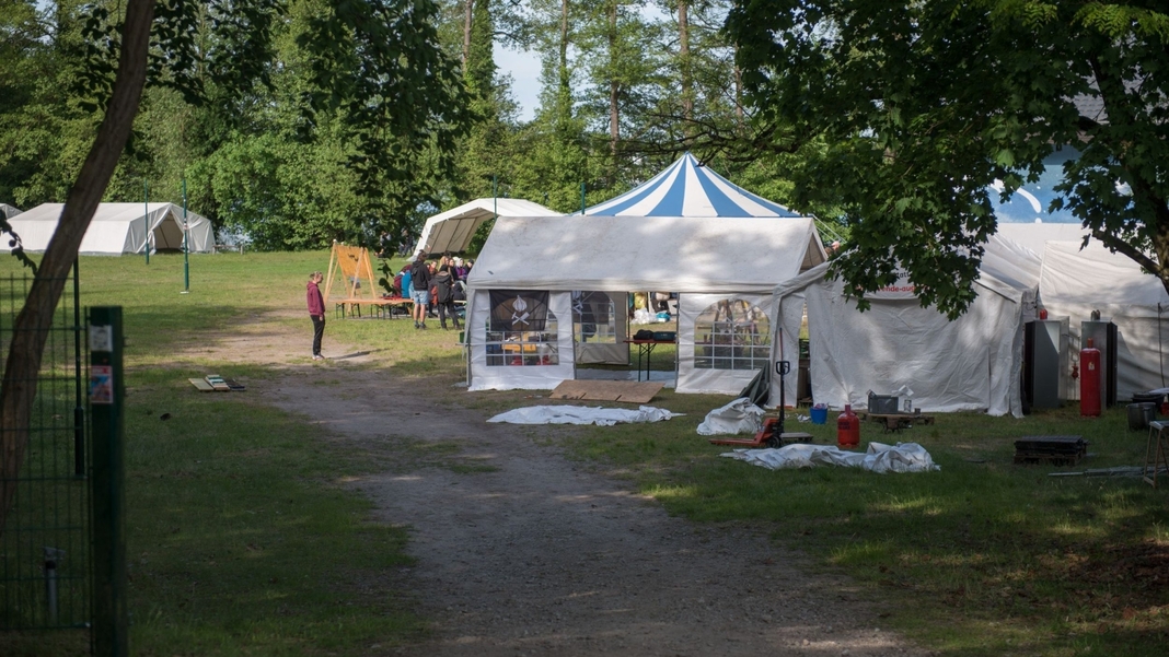 The tent camp on the festival meadow in Grünheide: Around 40 participants were already there on Wednesday morning.