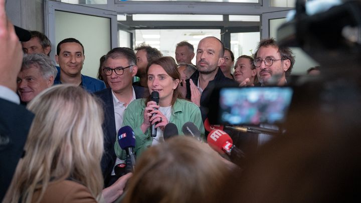 Marine Tondelier, leader of the Ecologists (center), surrounded by other leaders of the left, in Paris, June 10, 2024. (CLAIRE SERIE / HANS LUCAS / AFP)
